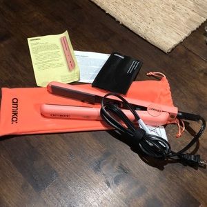 Amika 1” Hair Straightener